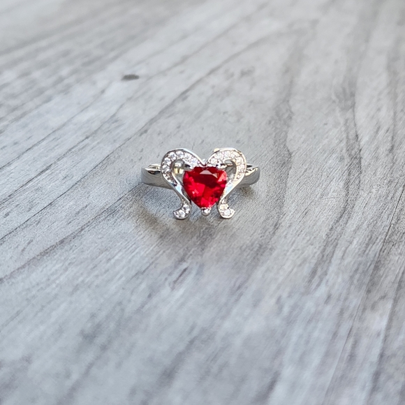 New 925 Sterling Silver Ruby Heart White Topaz Angel Wings Size 6.5 Ladies Ring - Picture 9 of 10